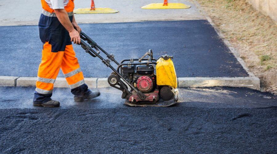 Professional gutter cleaning in Miami, IN